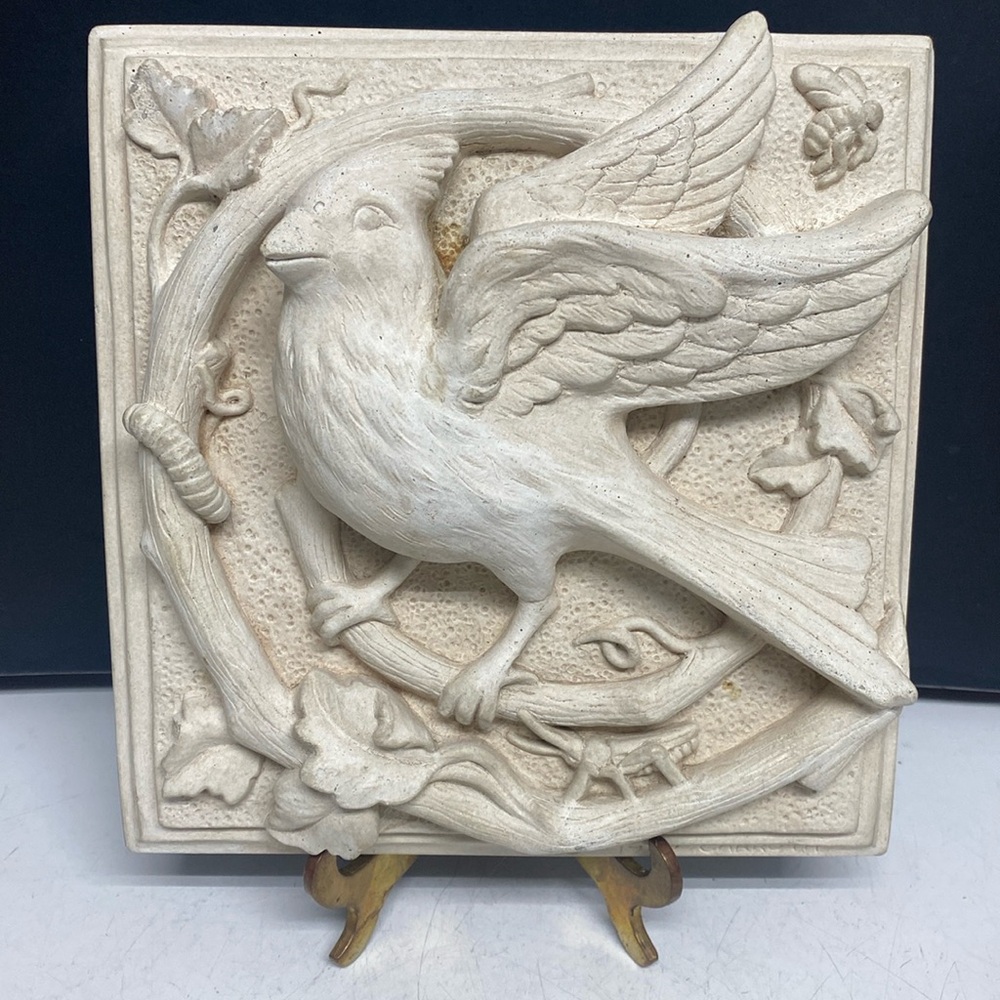 Classic Cardinal Bird Wall Plaque